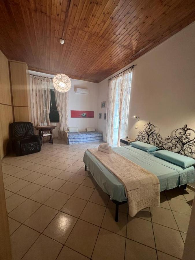 La Casina Nel Centro Tropea Exterior foto