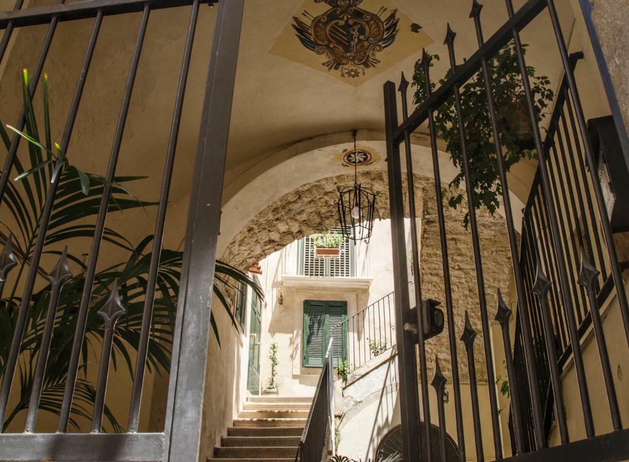 La Casina Nel Centro Tropea Exterior foto